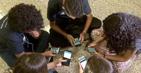 Da aula ao celular: 5 aplicativos que ensinam igual a escola