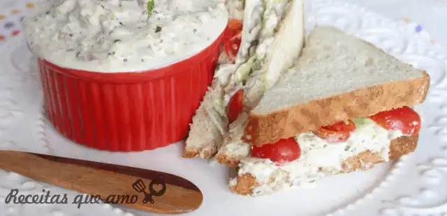 Patê de atum fácil e delicioso para fazer um lanchinho rápido quando bater a fome