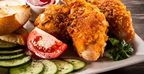 Nuggets de frango com cereais: aprenda a fazer em casa