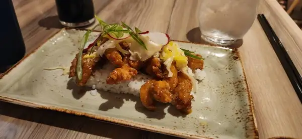 A bordo, os passageiros têm acesso a mais de 20 opções gastronômicas,