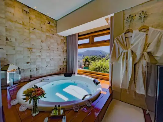 Interior de um dos quartos do  Hotel Harmonia, em Monte Verde