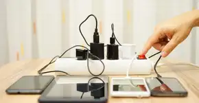 Esse objeto barato pode virar vilão da conta de luz se deixado ligado