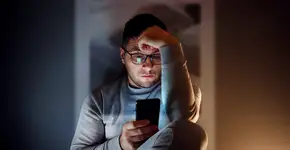 O que vemos na internet afeta nossa saúde mental? Estudo esclarece