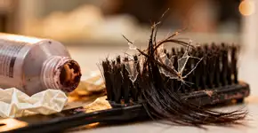 4 benefícios da reconstrução capilar que você não sabia