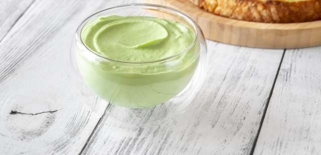 Maionese verde caseira: sabor e frescor para seus lanches