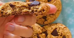Cookie vegano sem glúten e cheio de proteína