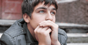 5 sinais de autismo que os adultos ignoram