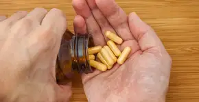 Estes sintomas nada comuns podem indicar que falta vitamina B12 no seu organismo