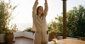 O melhor horário para fazer exercícios de 5 minutos e reduzir a sensação de barriga inchada