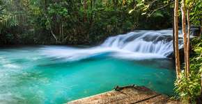 8 cachoeiras com águas cristalinas para conhecer no Brasil