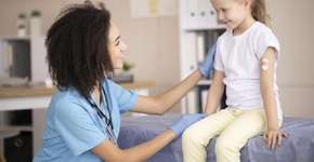 Volta às aulas: é hora de revisar a caderneta de vacinação das crianças para o retorno escolar