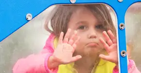 ‘Acho que o filho da minha amiga é autista. Como falar com ela?’