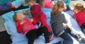 100 fotos de cabanas para inspirar a brincadeira dos pequenos