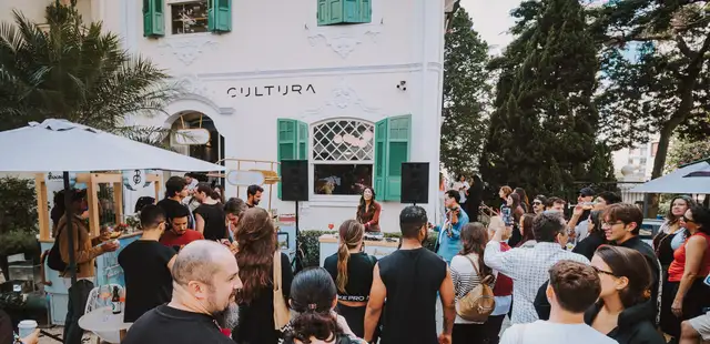 Adeus, vida noturna! Por que as festas diurnas estão virando tendência em SP