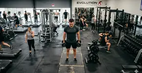 A caminhada do fazendeiro, o exercício mais simples e completo que fortalece todo o corpo