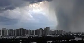 Ciclone extratropical chega ao Brasil nesta terça-feira e traz alerta de ventos fortes