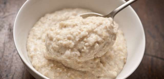 Mingau de aveia: cremosidade e sabor no café da manhã!