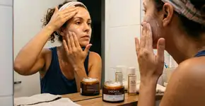 Cremes noturnos poderosos: reparação da pele enquanto você dorme