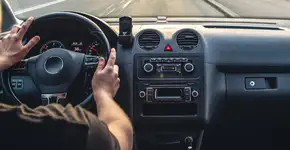 Este botão do carro pode economizar até 20% de combustível no verão