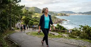 Como emagrecer rapidamente depois dos cinquenta? Mais do que abdominais e flexões, uma dieta adequada pode ajudar