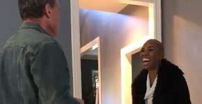 Marido ‘surta’ ao ver corte de cabelo da esposa em vídeo fofinho