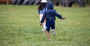 Outlet Premium Imigrantes recebe ação “Férias Retrô”