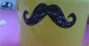 Decore você mesmo sua caneca de porcelana