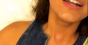 Indireta? Marquezine canta sucesso do Exaltasamba em festa