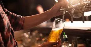 Ambev lança plataforma de cursos de conhecimento cervejeiro