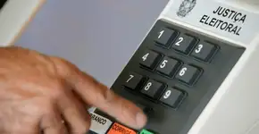 Tecla do número 7 foi arrancada de urnas em SP? TRE explica