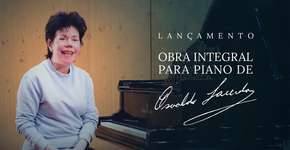 Sessão de autógrafos com Eudóxia de Barros