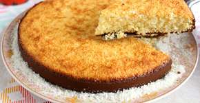 Bolo queijadinha com leite condensado de abalar as estruturas