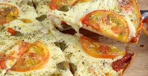 Pizza com massa de arroz que fica deliciosa e crocante