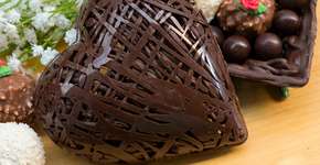 Coração de chocolate com apenas dois ingredientes