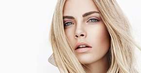 Cara Delevingne: os prazes no avião.