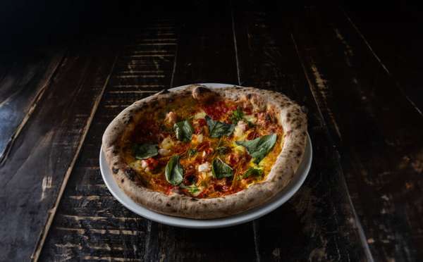 Já Luiz Filipe Souza reinventou o clássico camarão na moranga, numa versão em pizza com abóbora e requeijão da Fazenda Atalaia