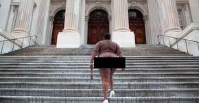 Artista faz ensaio fotográfico nu em lugares onde ocorreu violência contra escravos nos EUA