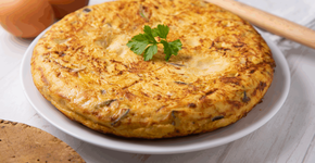 Omelete de atum fit muito simples e rápida de preparar