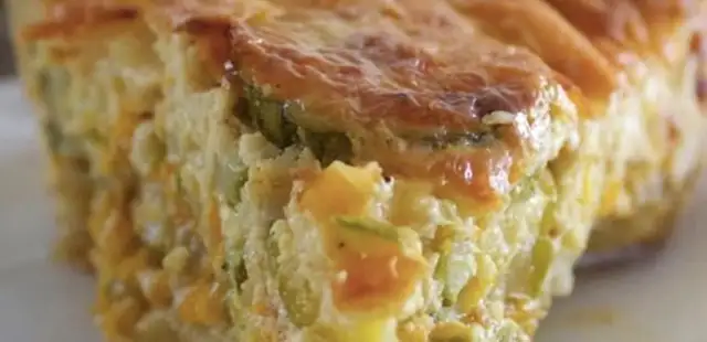 Quiche de abobrinha refogada pronta em 30 minutos