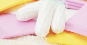 A verdade sobre dormir usando absorvente interno que você precisa conhecer