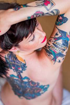 Tatiana, 32. Administradora. 12 tatuagens. (Foto: Isabela Catão/Reprodução/Tumblr)