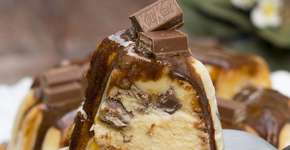 Sorvetão caseiro de KitKat com caramelo: receita fácil de fazer