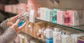 Encontre perfumes e produtos de beleza até 60% OFF online