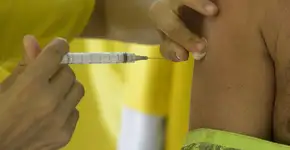 Sarampo: empresa que recusar ações de vacinação poderá ser fechada