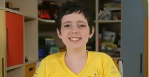 Curada, Lorena anuncia nova ‘Careca TV’ e segundo livro