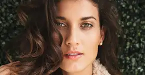 Ex-catadora de lixo vira top model e leva jovens à China