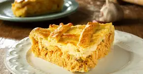 Faça uma saborosa torta de frango que você não vai se arrepender