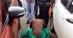 PM fardado é preso ao agredir e deixar mulher nua no meio da rua