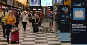 Passagens aéreas nacionais estão 50% mais caras em 2022