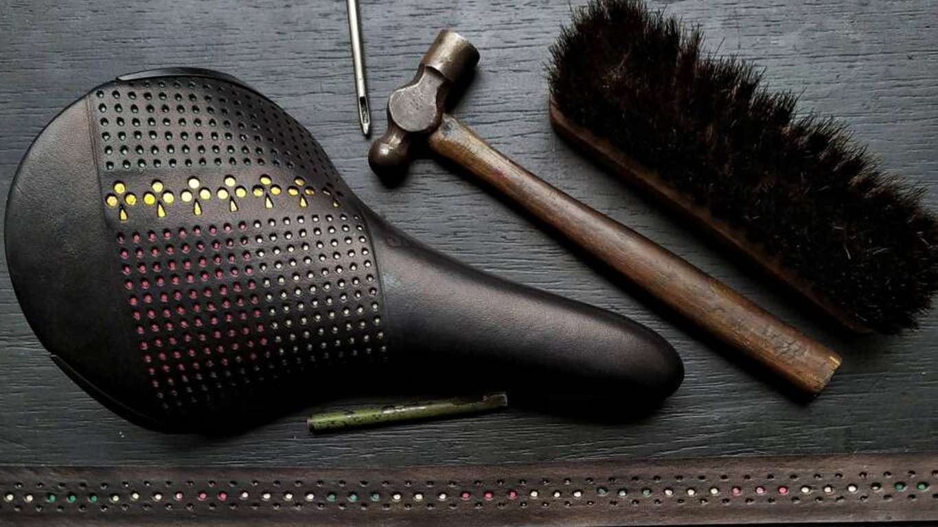 Turbinando a magrela: SRD Brasil confecciona acessórios em couro e bem classudos para bikes